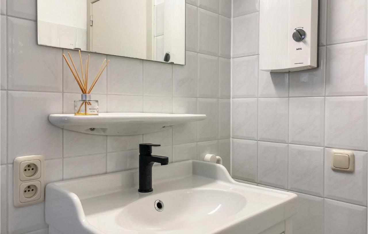Gorgeous Apartment In Bredene With Kitchen Екстериор снимка